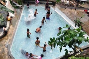 wahana wisata kolam renang
